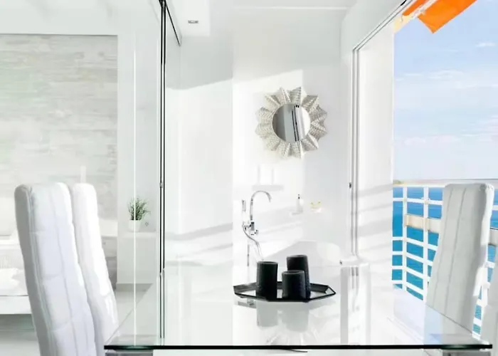 Loft Del Mar - Charming Luxury At La Roca * Торремолинос