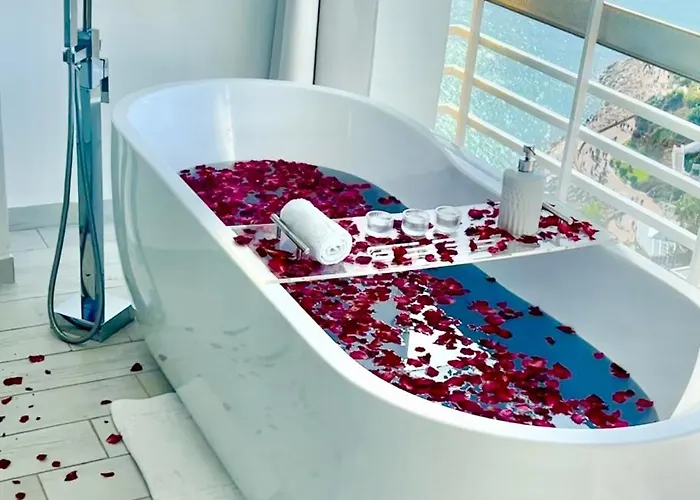 Loft Del Mar - Charming Luxury At La Roca * Торремолинос